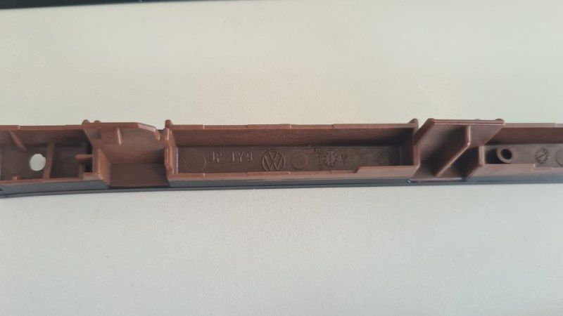 Лайсни за Passat В6 махагон