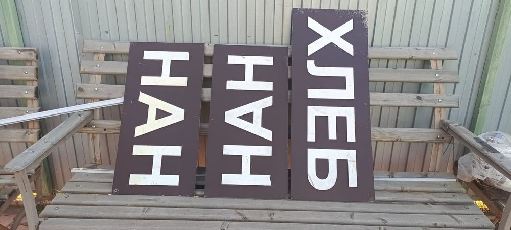 Продам вывески б/у