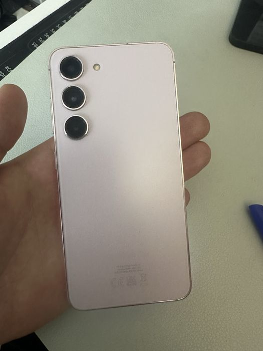 Samsung Galaxy S23 roz impecabil 128GB, dual SIM, fără defecte