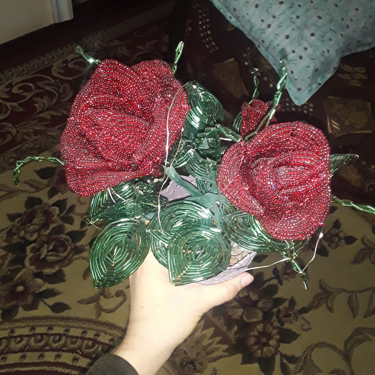 100%qo'l mehnati tuvakdagi gul