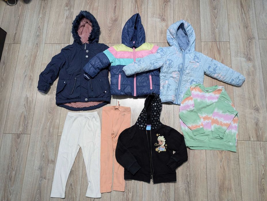 Куртки на девочку 2-3-4 года и игрушки