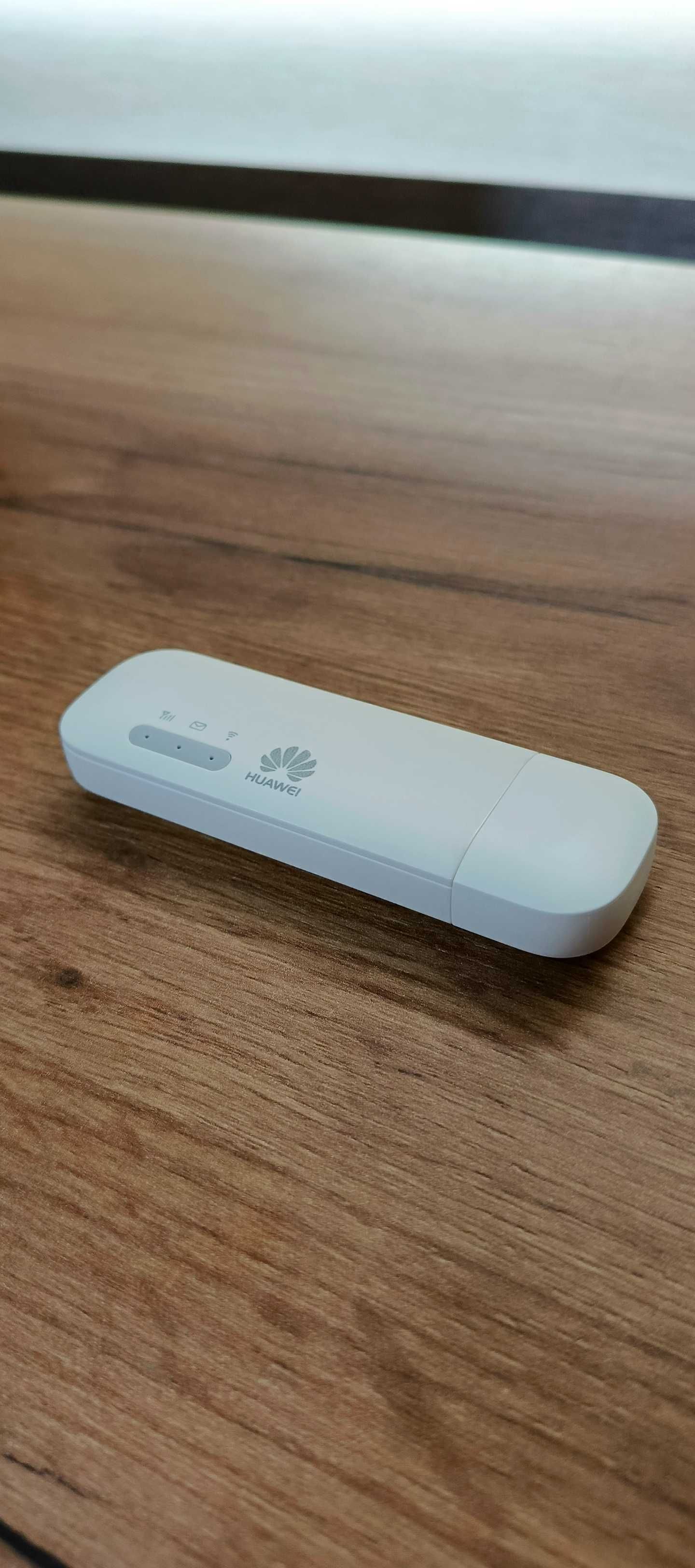 USB Модем WiFi — Huawei E8372  4G (LTE Wingle)