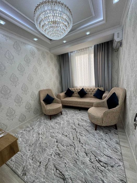 Чилонзорда 2/3/7 хонали уй сотилади. Новостройка. 13-квартал.