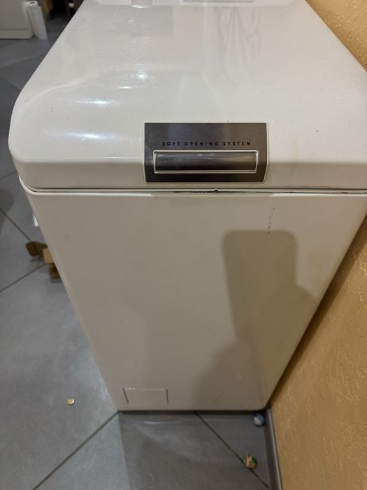 пералня с горно зареждане AEG lavamat