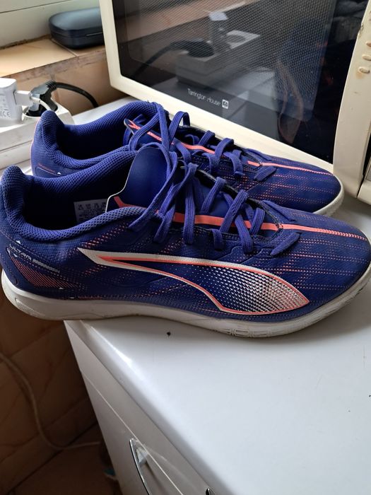 Adidasi de fotbal de sala