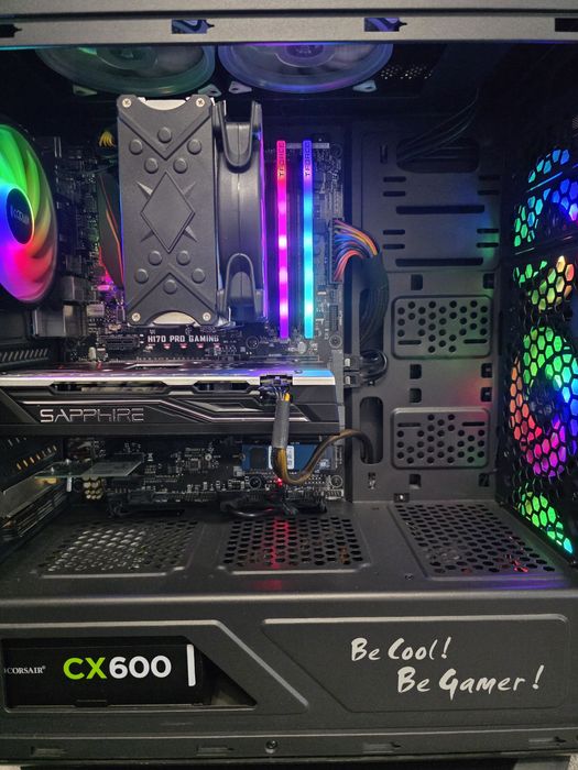 Core i5 6600K. RX 580 8Gb