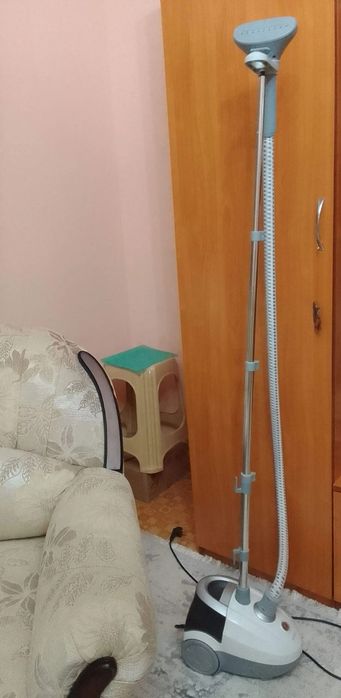 Отпариватель одежды почти новый