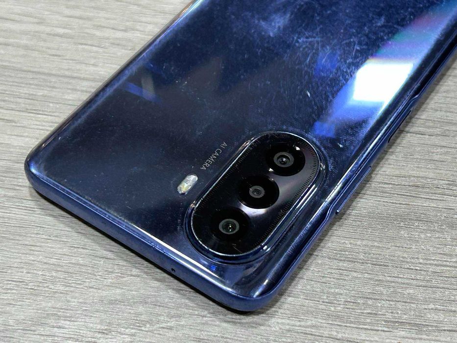 Huawei nova Y70 128GB 4GB RAM Dual