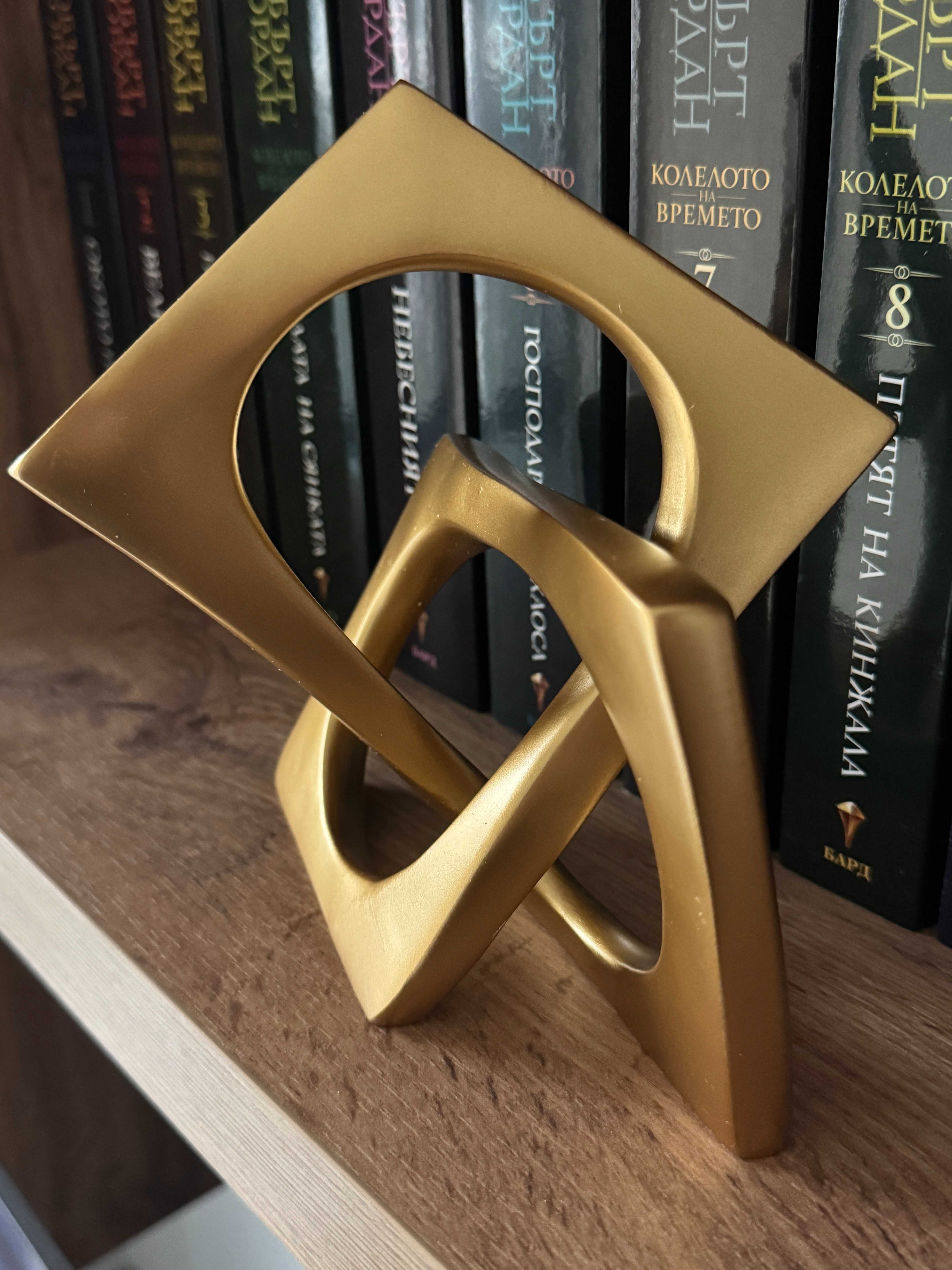 Декоративна фигура за рафт