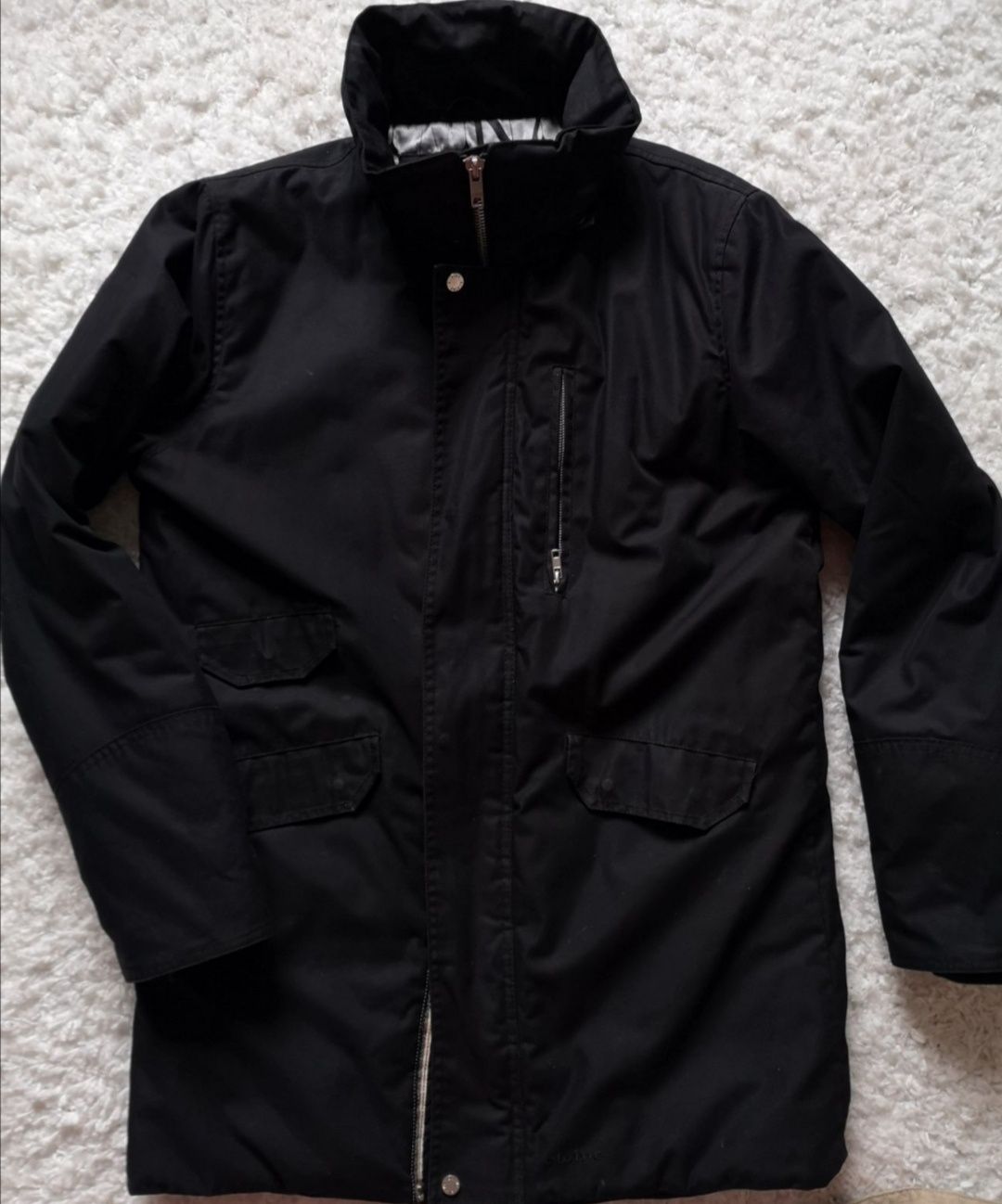 Geaca Parka Elvine este stil ca o geaca carhartt