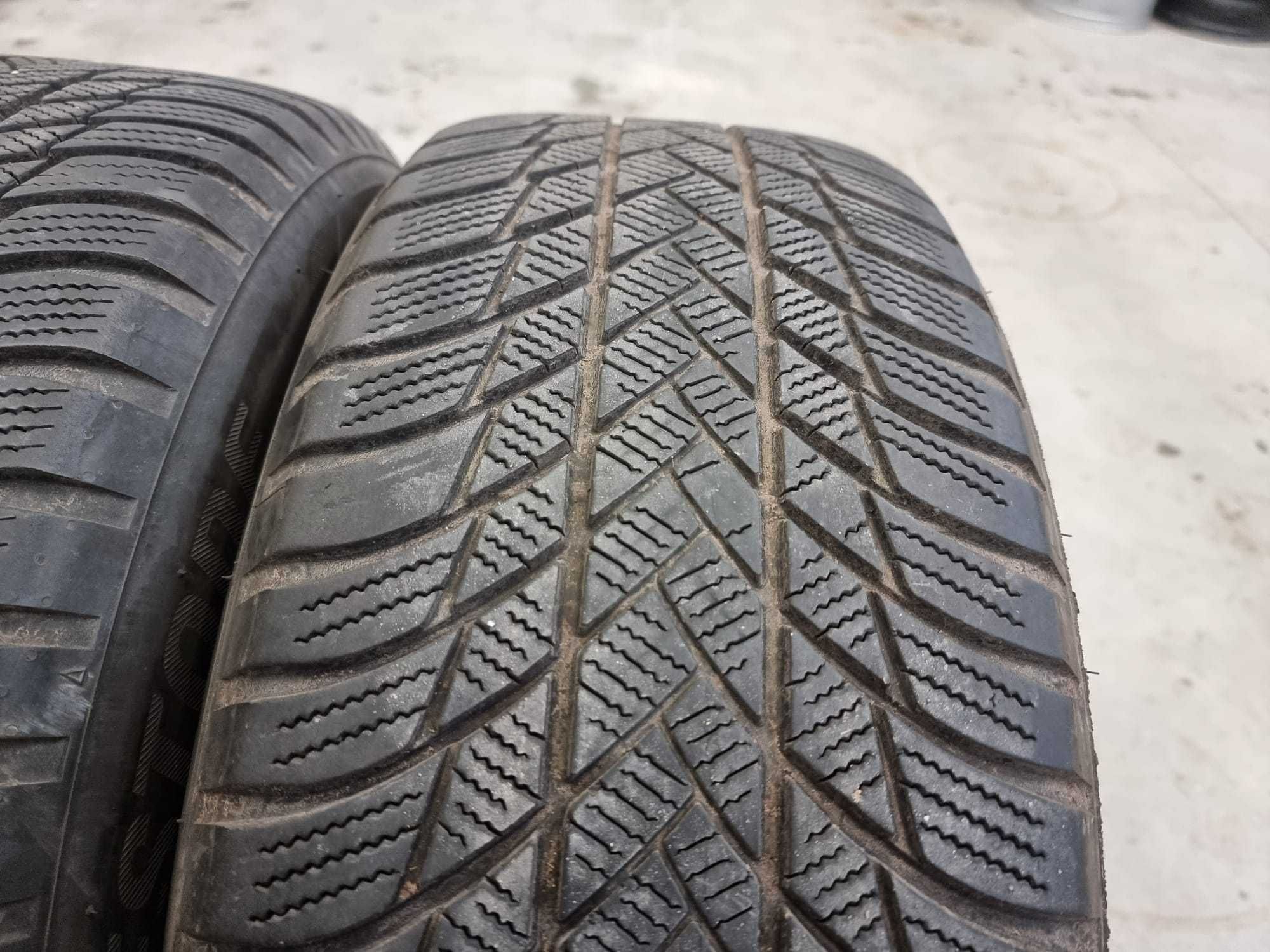 2 Anvelope de IARNA 225.60.17 'Bridgestone' [dot 2019] ; stare buna