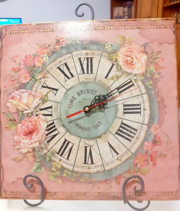 Ceasuri de perete. Multe modele