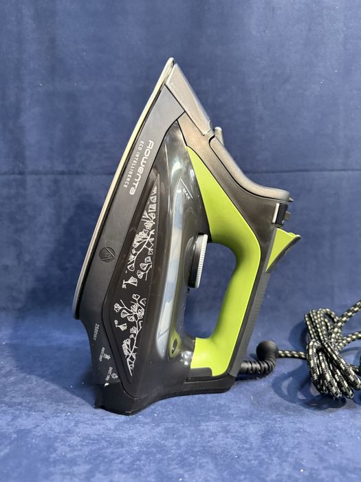 Парна ютия Rowenta DW6330