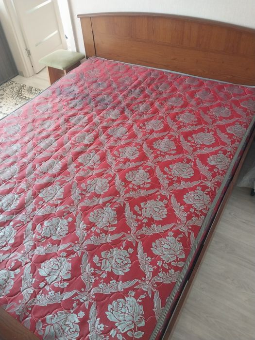 Матрас 160/200 в хорошем состоянии