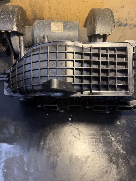 Воден охладите и дроселова клапа за 1.2tsi 122к.с.