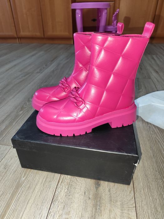 Продам женскую обувь