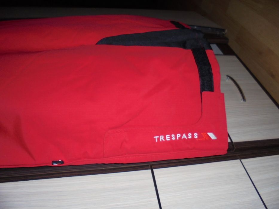 Pantaloni Schii,Snowboard NOI-TRESPASS-Originali,XL,Pret-150 de Lei .