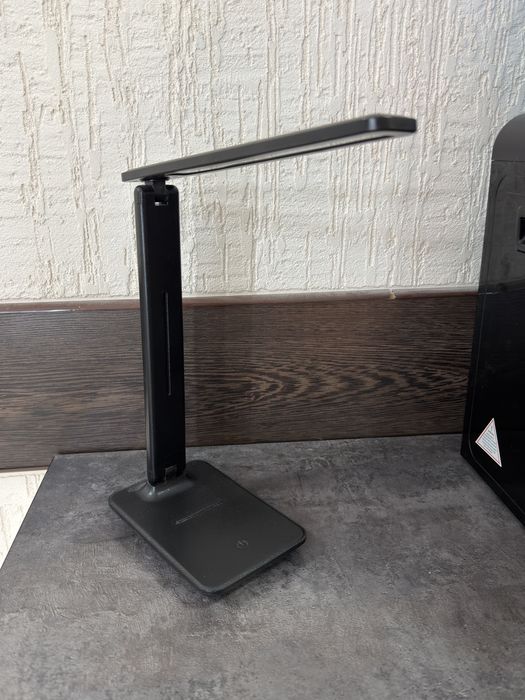 Новая настольная лампа с коробкой