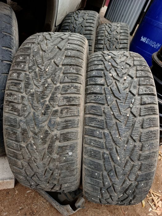 Зимние шины R-16 215/60 Nokian Nordman- 7