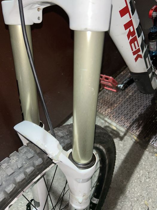 Вилка Rock shox rockshox boxxer 26