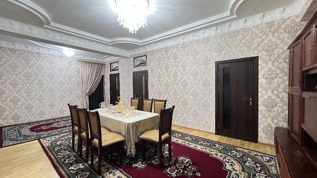 Продаётся 4-х комнатная квартира 96 кв г.Самарканд