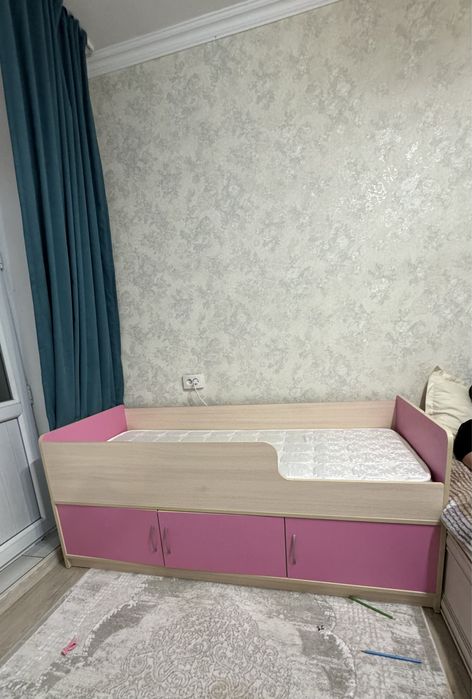 Кровать детская подростковая с матрасом