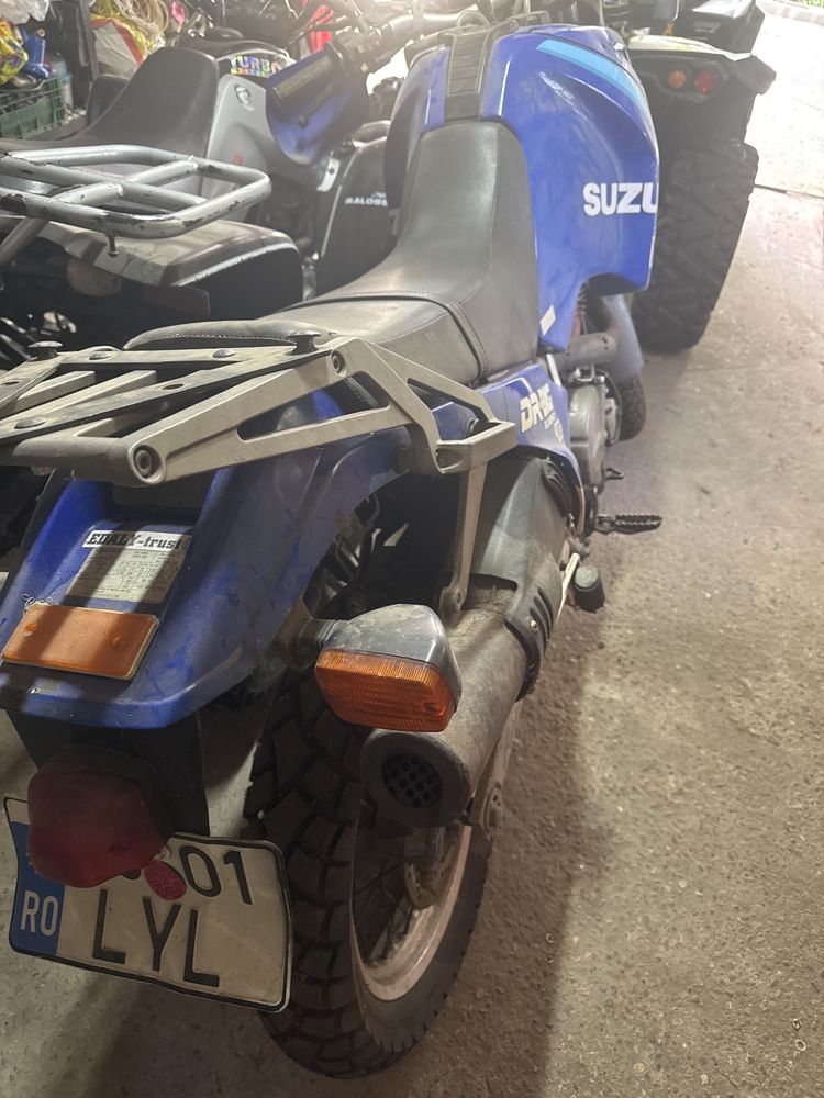 Vand motocicleta suzuki