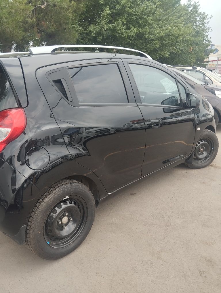 Arenda spark 2022 4 AVTOMAT METAN GAZ