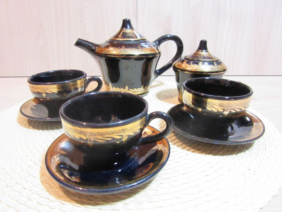 Сервиз за кафе от черна керамика