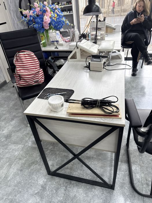 Srochna salon narsalari sotiladi