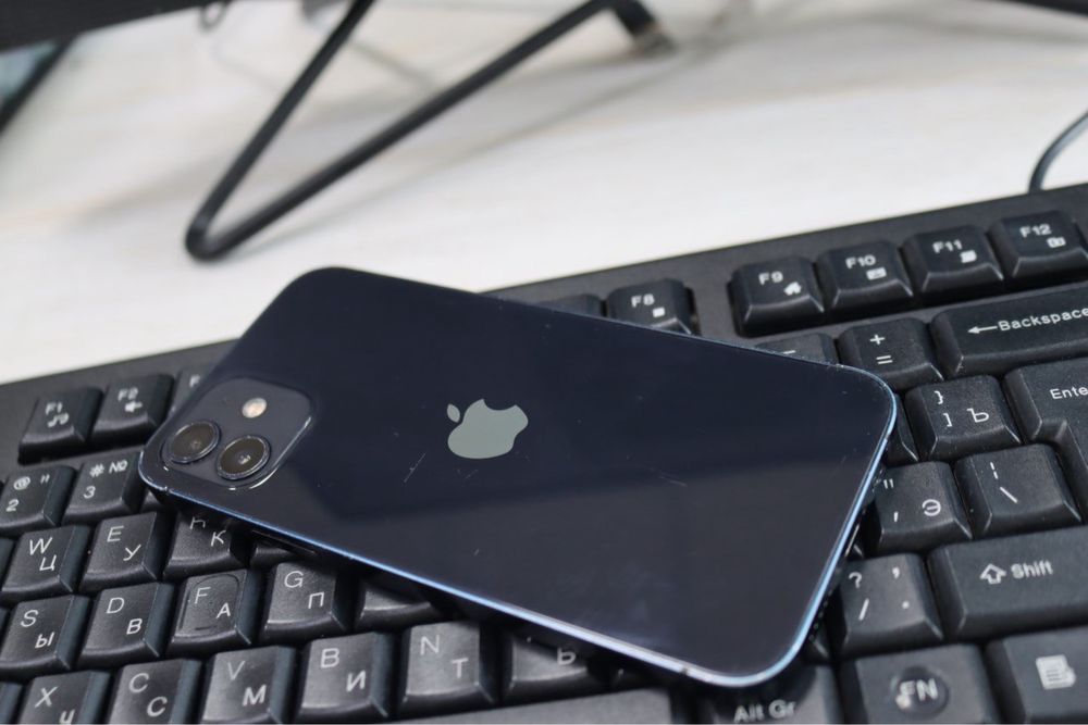 Iphone 12 dark blue