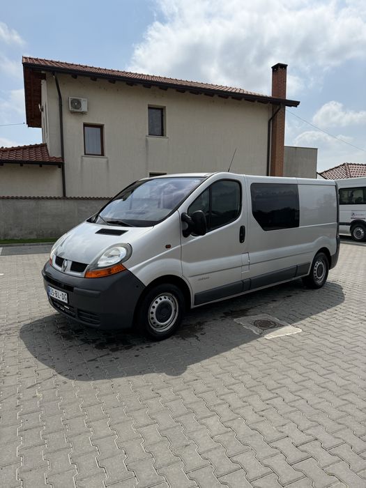 Renault trafic varianta lunga