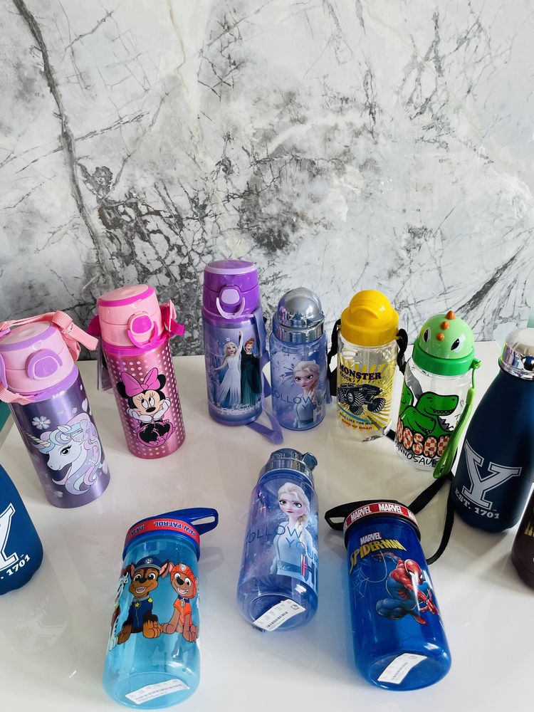 Разнообразие от детски шишета за момиче и момче