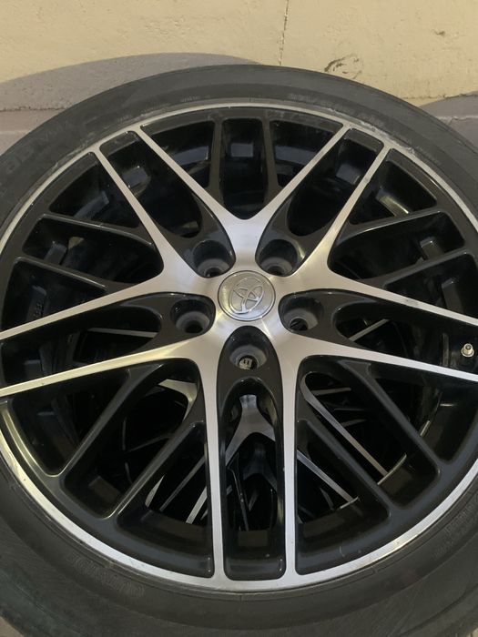 Диски r18 оригинал тайота,лексус в комплекте лето+зима обмен есть