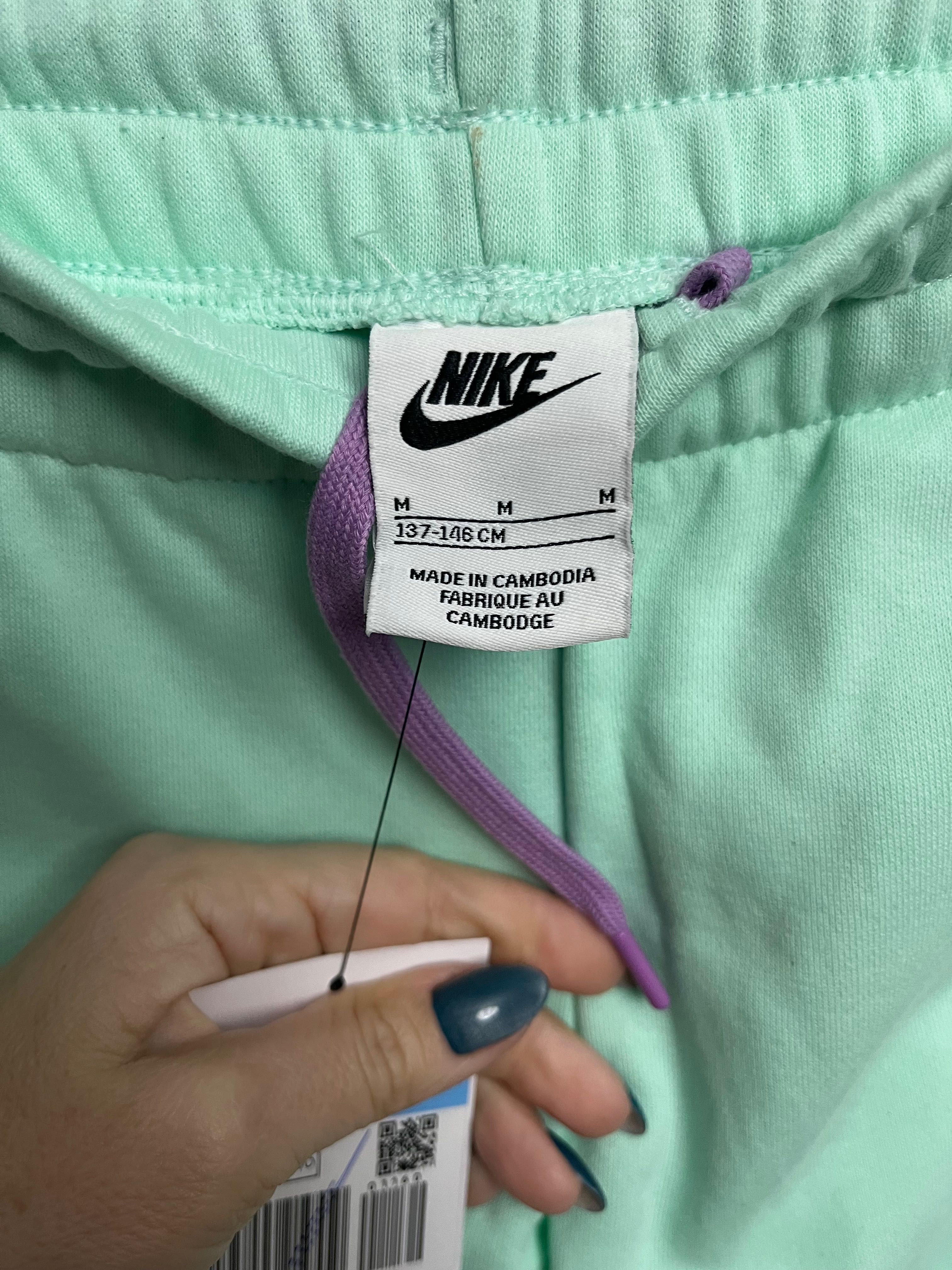 Спортна долница Nike
