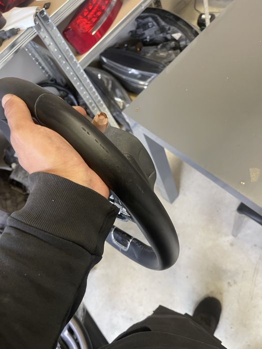 Продавам волан с airbag за Škoda