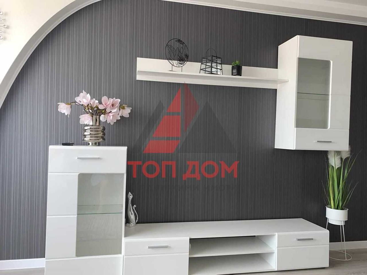 Дава се под наем Двустаен апартамент в Варна, Център - 65 кв.м за 800 € - Снимка #3
