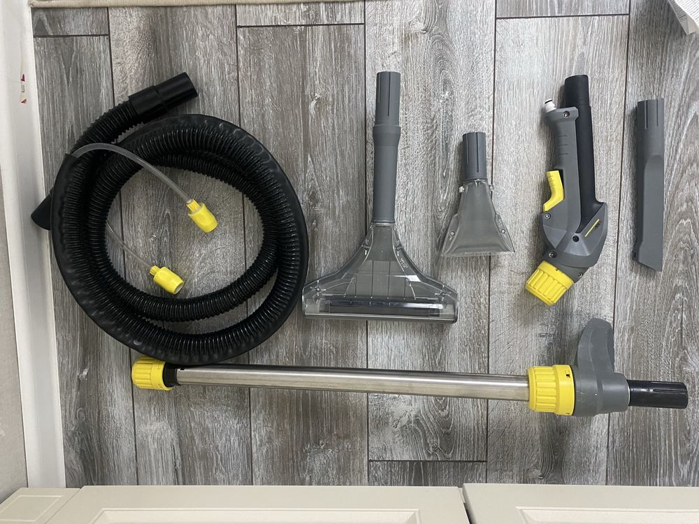 Продам пылесос Karcher puzzi 10/1