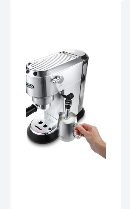 Vand espressor DELONGHI