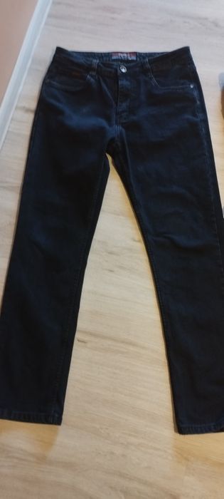 Мъжки дънки 31 и 33 размер или Л размер за 20 лв.