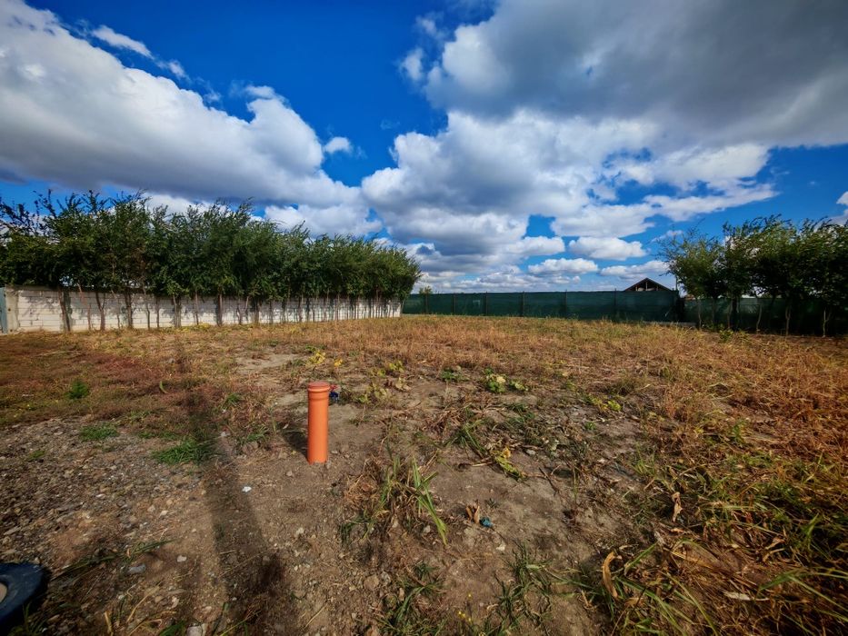 Vand teren Cazasu 500 mp cu utilități  Apa curent și gaze