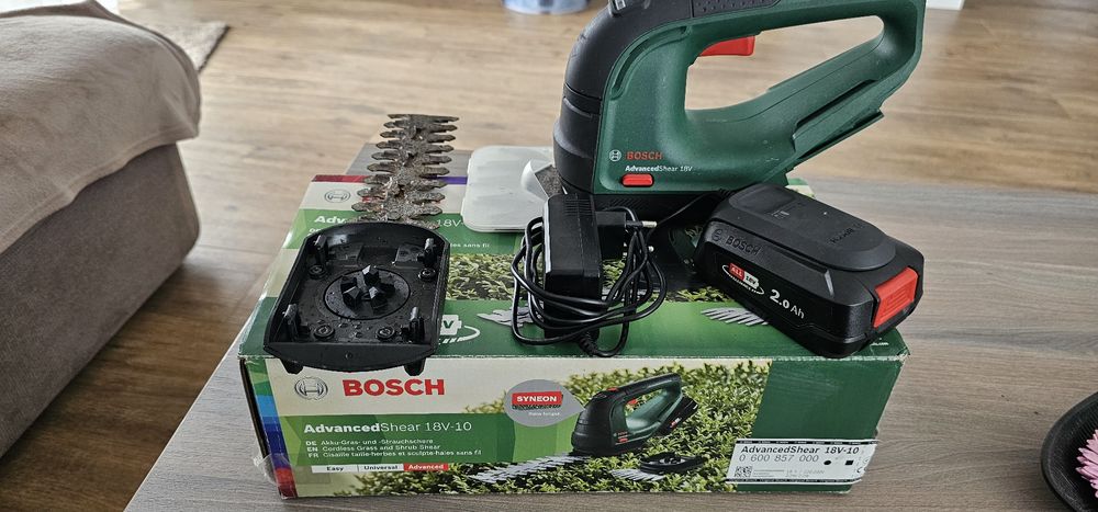 Vând foarfeca electrica Bosch 18v