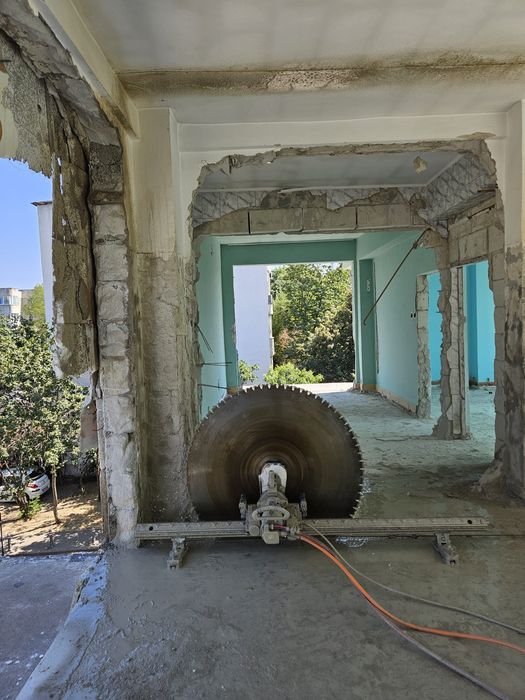 Taiere Pereți ,taiere uși, ferestre Demolari,Taiere beton,gaura hota