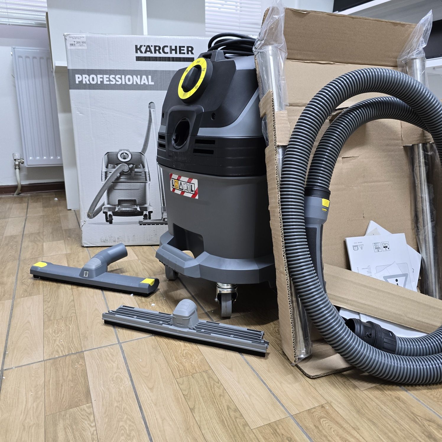 Пылесос Karcher NT 30/1 Tact L Промышленный 

- Тип: Профессиональный