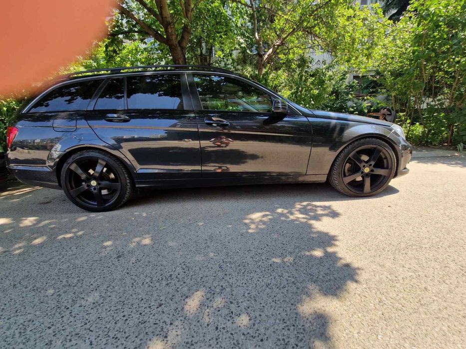 Джанти 19-ки с чисто нови летни гуми.