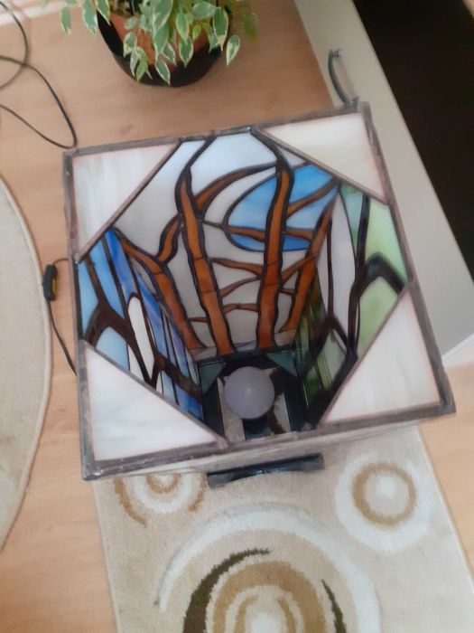 Lampa podea si veioza stil Tiffany