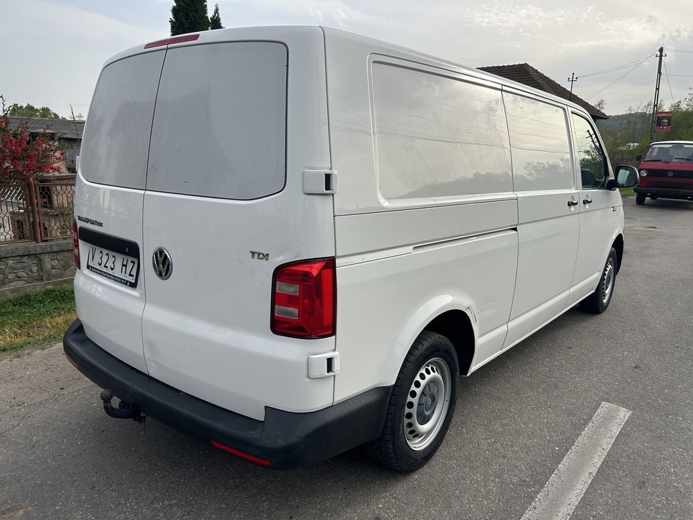 Volkswagen Transporter T6 / 130000 km