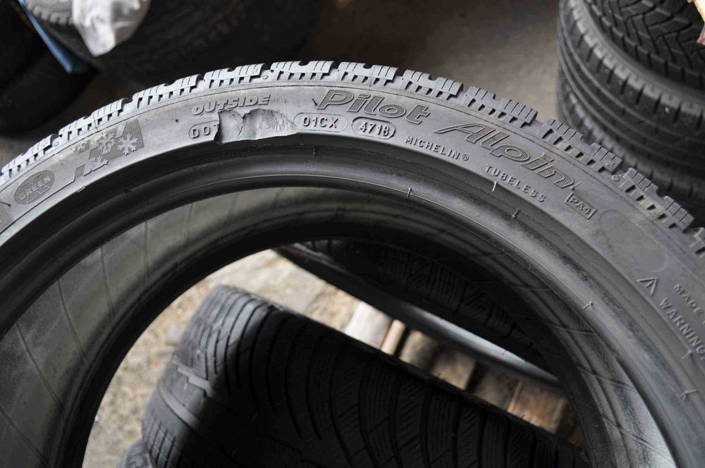 SET 4 Anvelope Iarna 225/40 R18 MICHELIN Pilot Alpin PA4 92V