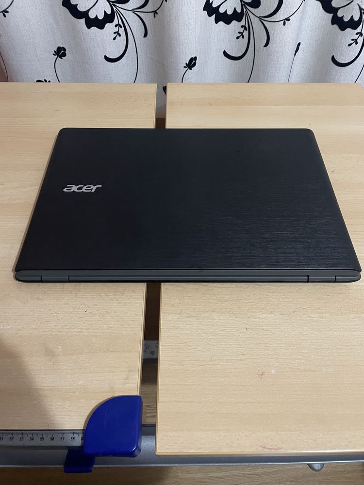 Laptop Acer Aspire E5-773G