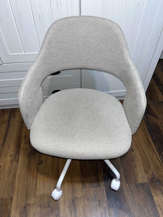 Scaun birou metal tapitat gri/alb